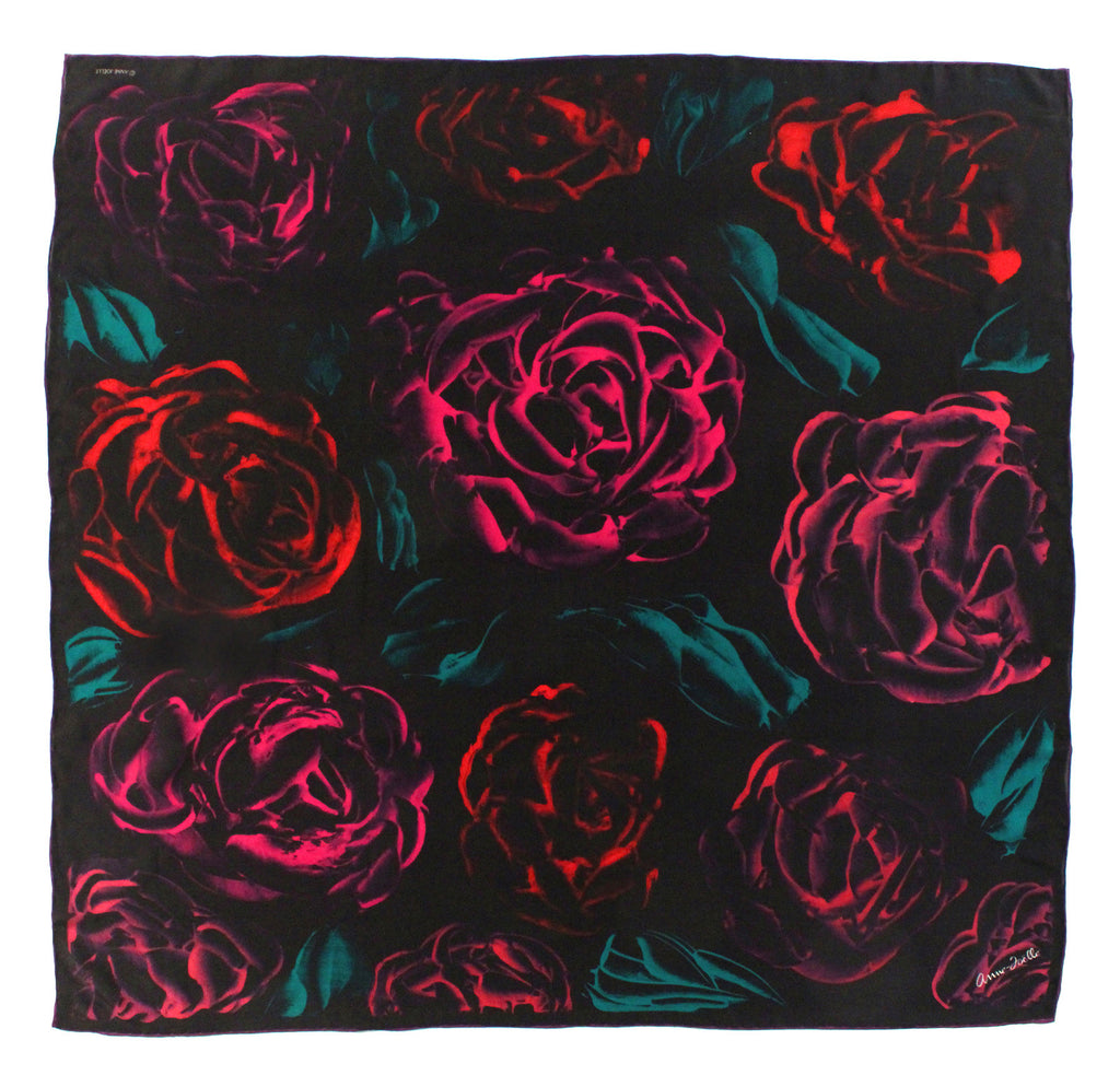 Le Foulard ‘Roses on Black’ (Limited Edition)